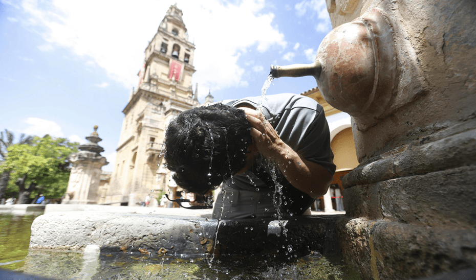 El 1-1-2 reitera la importancia de evitar la exposición directa al sol durante la ola de calor