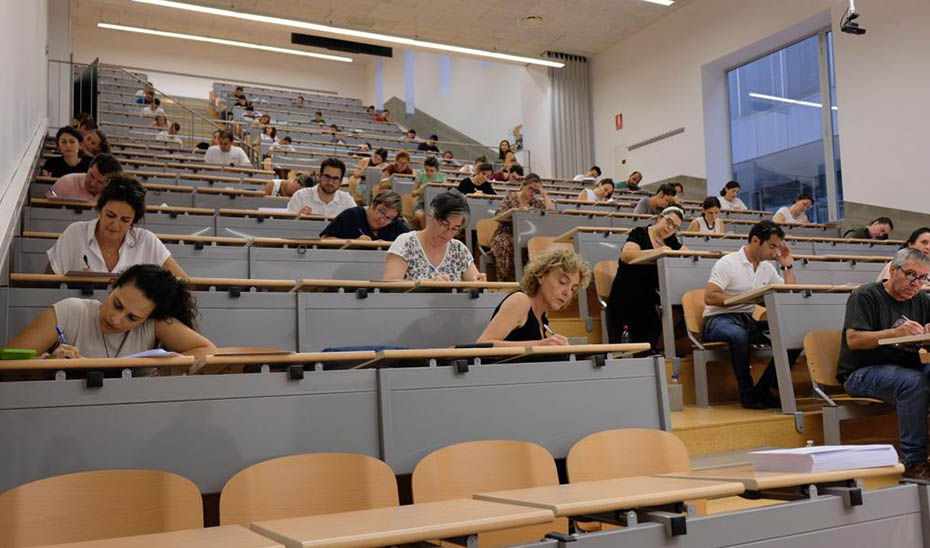 El 96,7% de los 7.370 docentes que han logrado plaza en las oposiciones de 2025 son andaluces