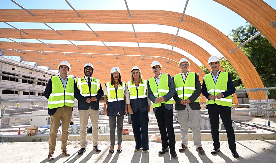 La Junta prevé finalizar en el primer trimestre de 2026 las obras de la piscina universitaria de Fuentenueva