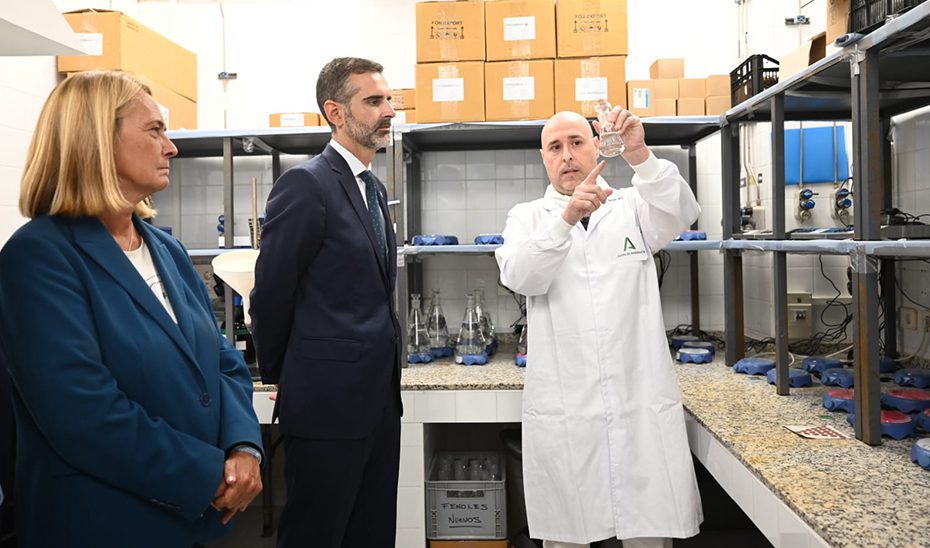 Andalucía realiza cada año más de 160.000 análisis de sus aguas para garantizar los más altos estándares de calidad