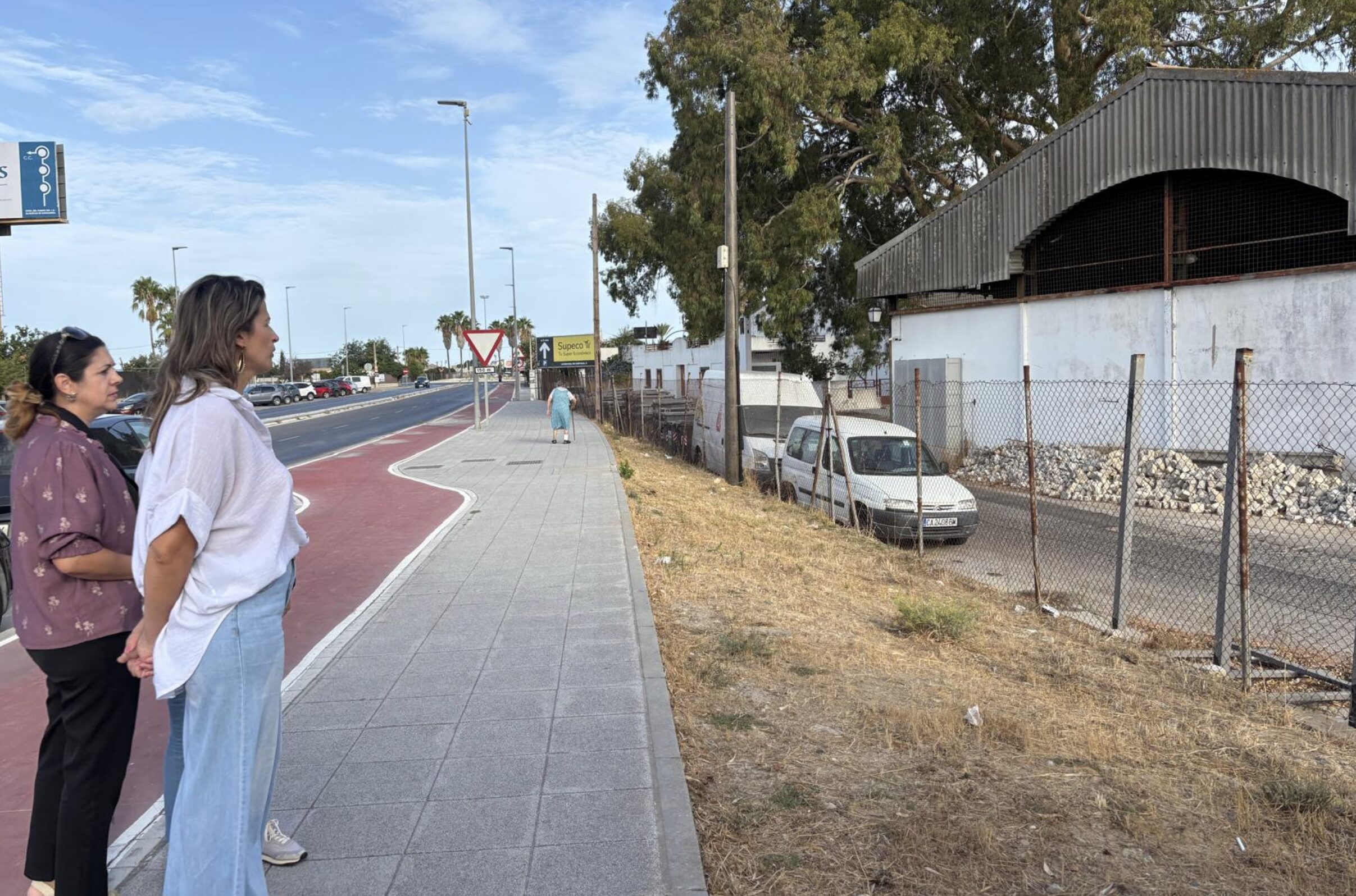 El PP exige la retirada de los techos de uralita en las naves municipales de la Carretera de Jerez