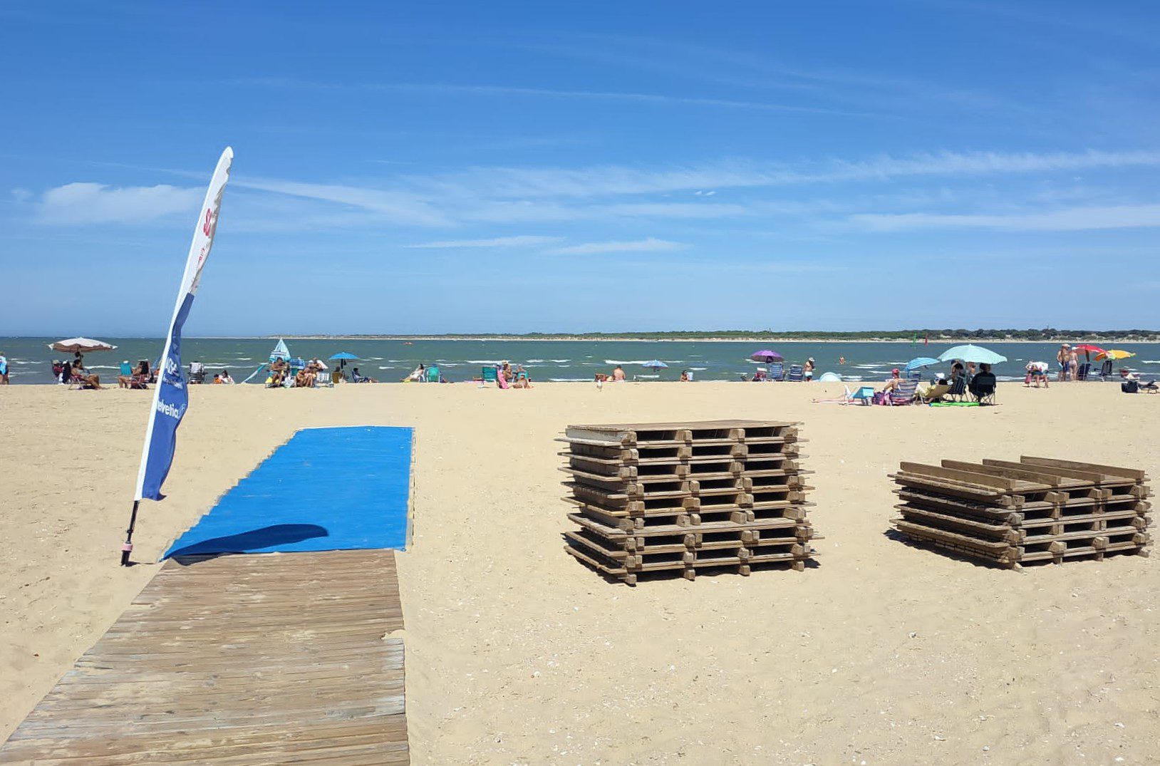 RETIRADAS LAS PASARELAS POR LOS ELEVADOS COEFICIENTES DE MAREAS PREVISTOS