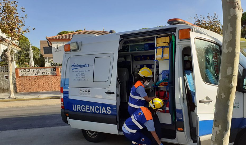 Cinco heridos tras la colisión entre dos vehículos en Cartaya (Huelva)