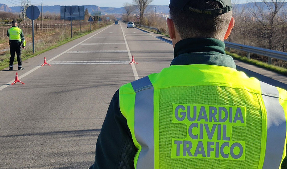 Un fallecido tras la salida de vía de un turismo en Marchena