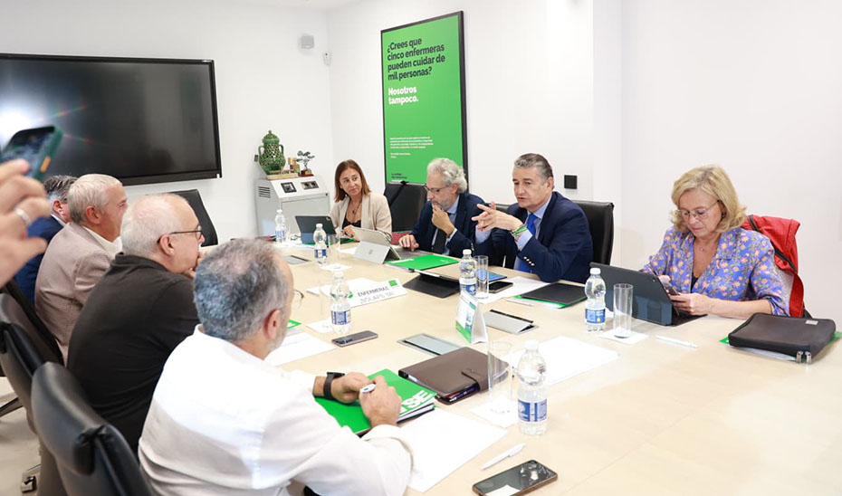 La Junta mantendrá un diálogo permanente con el Sindicato de Enfermería