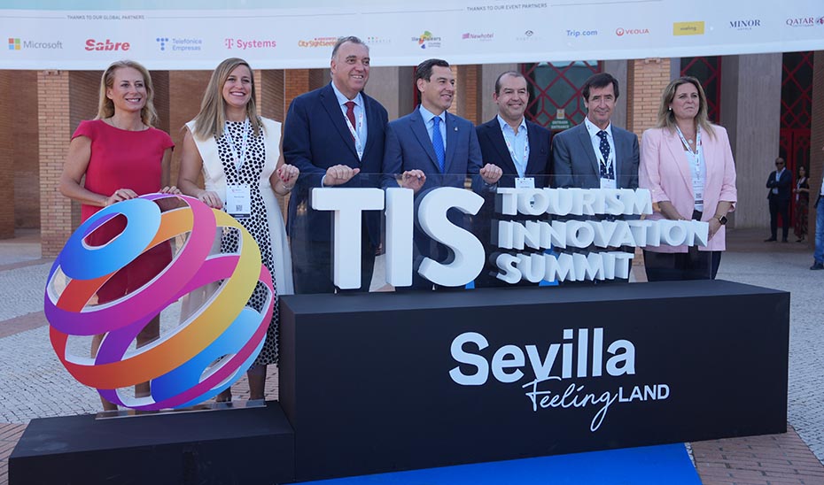 1761306888652JMMTIS-281-29ESTANDAR.jpg Moreno defiende la ‘vía andaluza’ del Turismo: un modelo que aúne “patrimonio, empleo y convivencia”