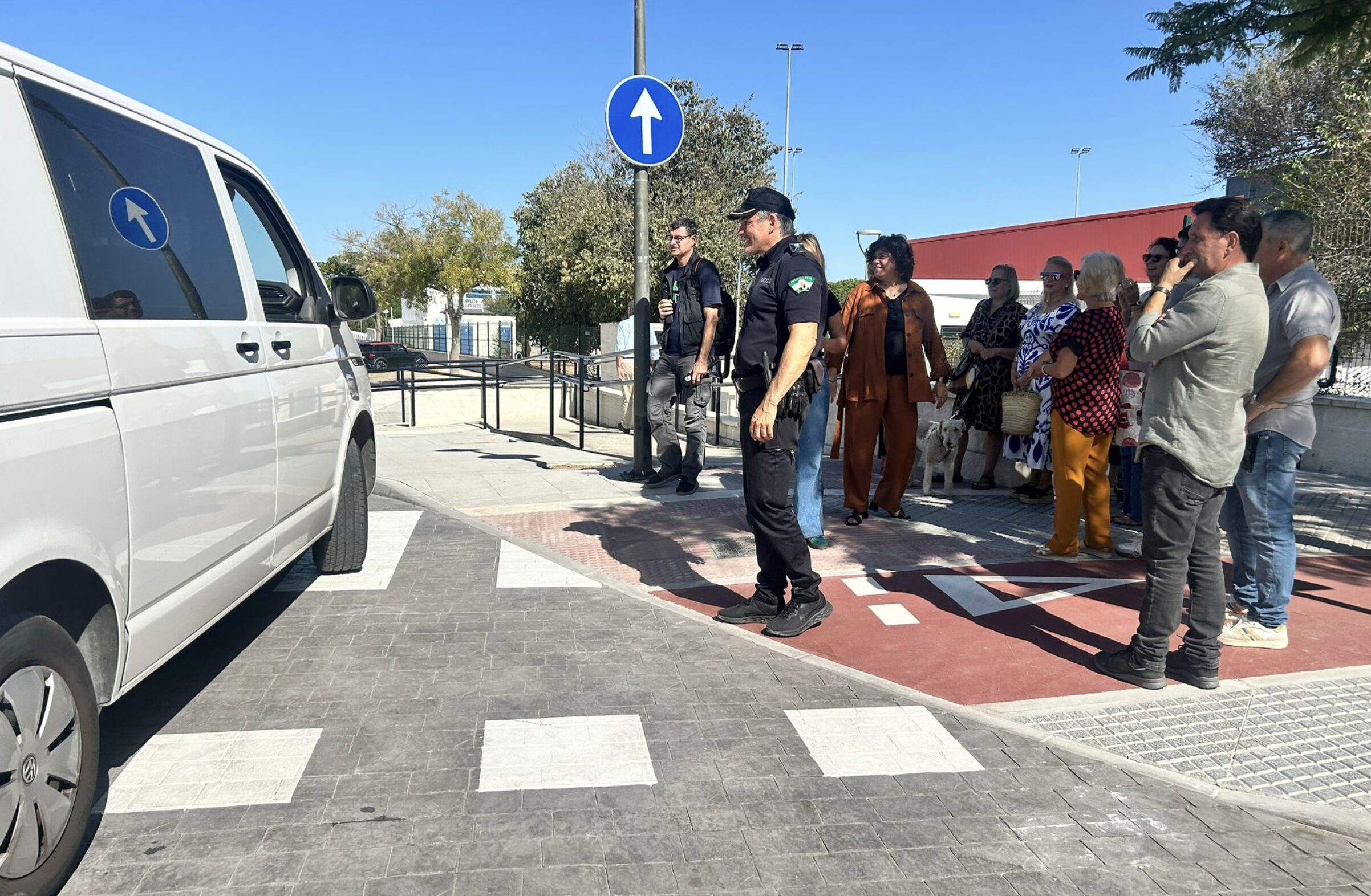 La urbanización del Espíritu Santo cuenta desde hoy con un nuevo acceso desde la avenida Doctor Jaime Aparicio Santos