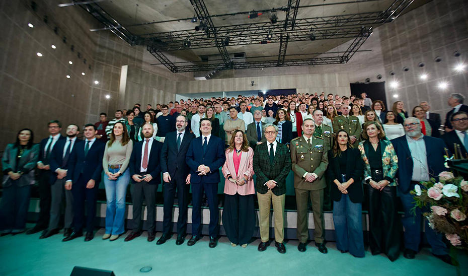 La Junta oferta 2.100 plazas de FP en 31 ciclos para opositar a la Base Logística de Córdoba
