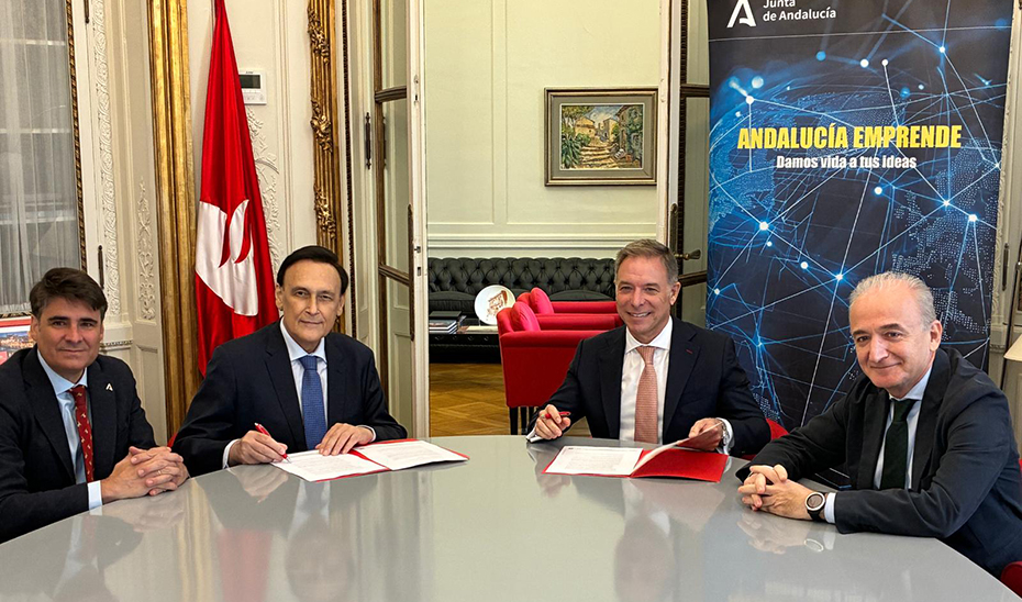 Junta y Banco Santander premian los proyectos innovadores surgidos en las universidades