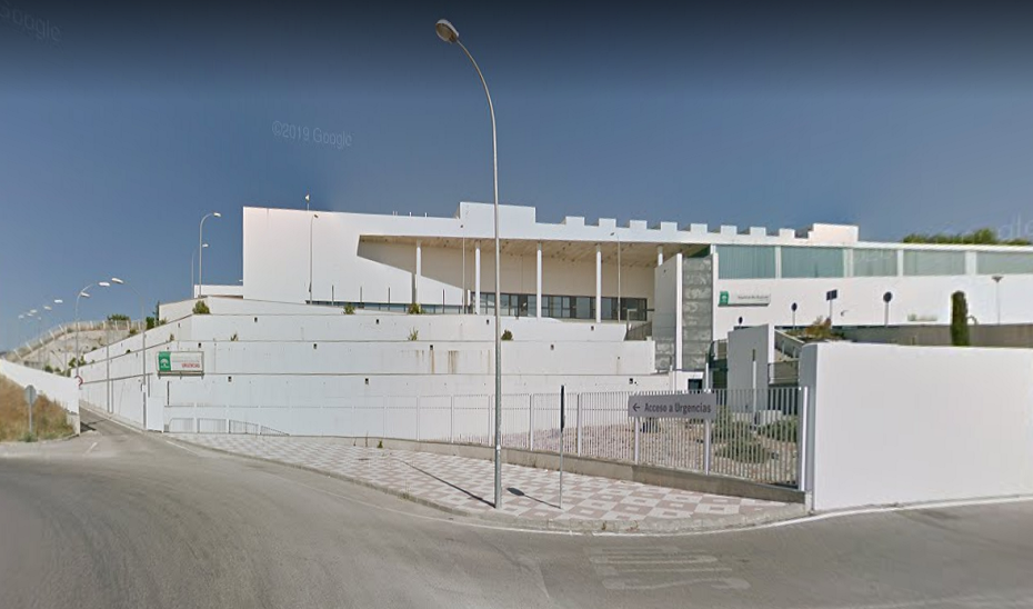 Tres personas resultan intoxicadas por humo en un incendio de vivienda en Alcalá la Real