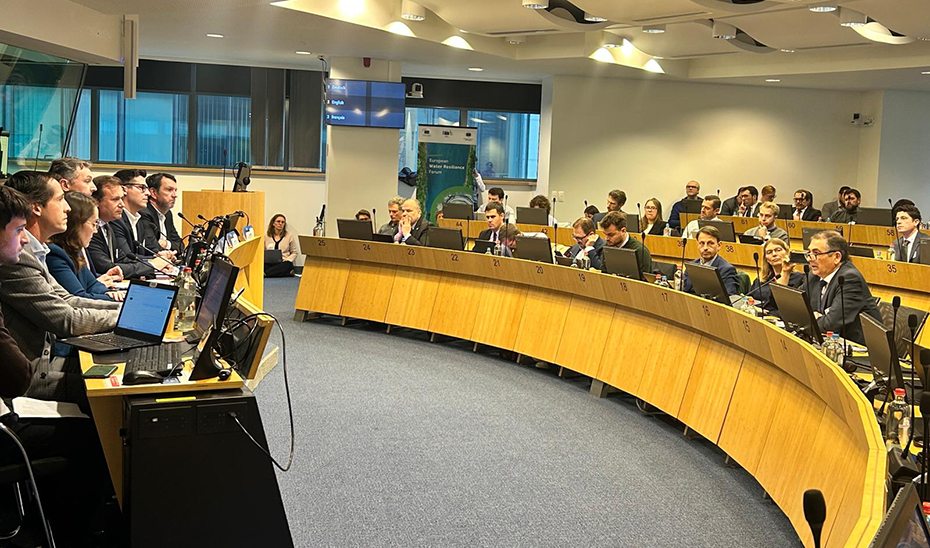 La Junta presenta en Bruselas sus planes para mejorar la seguridad hídrica durante el I Foro Europeo de Water Resilience