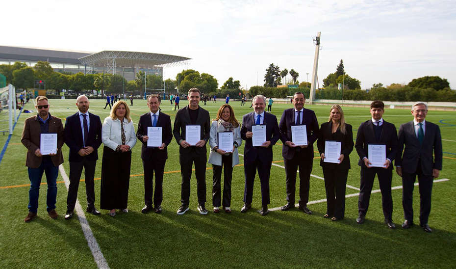 Siete de los clubes históricos del fútbol andaluz se suman al impulso de la Junta a la FP