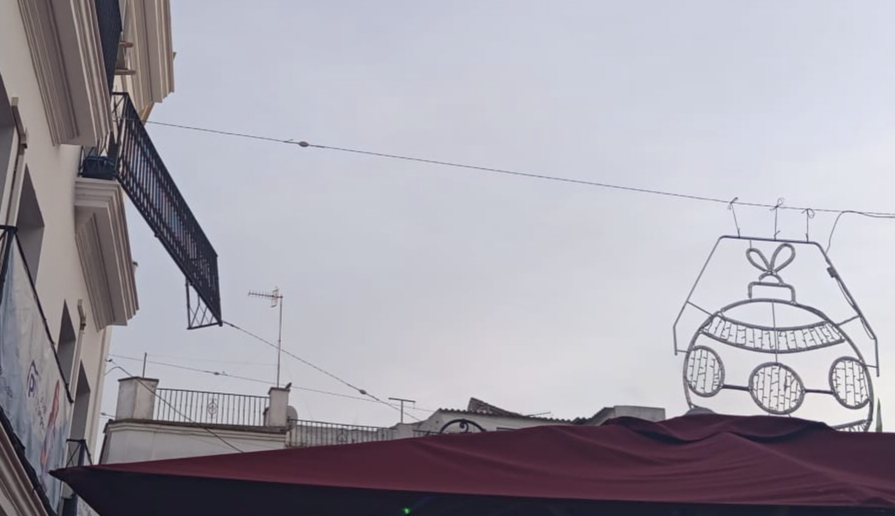 El PSOE pide revisar de forma urgente todo el alumbrado navideño por posibles riesgos de seguridad