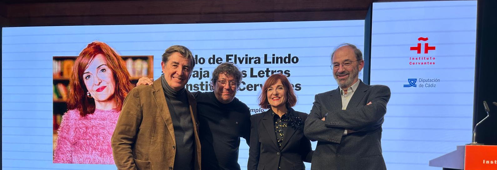La proyección de ‘Elvira Lindo, por ejemplo, un ejemplo…’ llena el Instituto Cervantes en Madrid