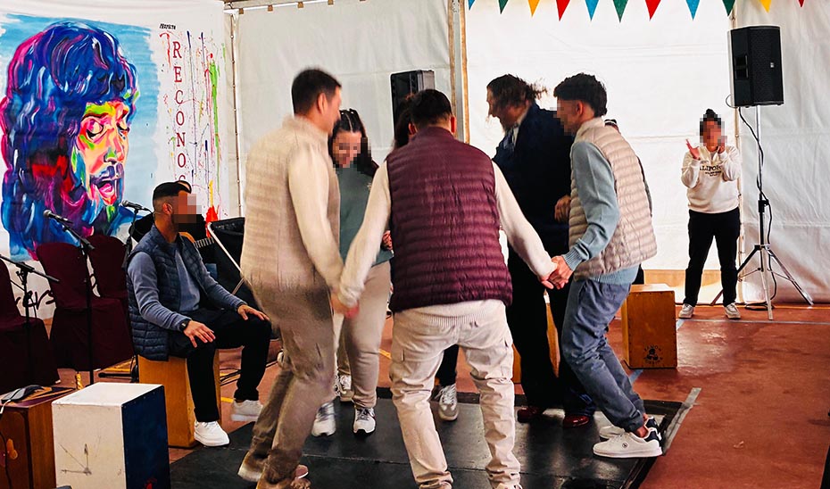 ‘El Torombo’ y ‘El Farru’ ayudan a menores infractores a expresar sus emociones a través del flamenco