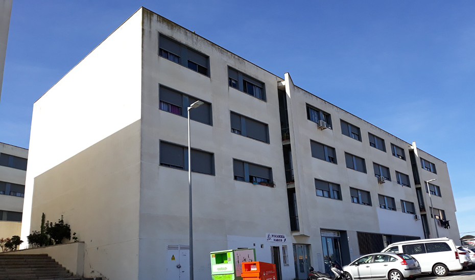 Adjudicada la rehabilitación de 84 viviendas públicas en la barriada de La Piñera en Algeciras