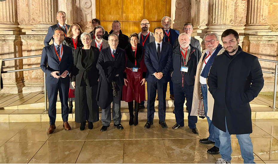 Las leyes para crear los colegios de Pedagogía y Detectives superan el primer trámite parlamentario