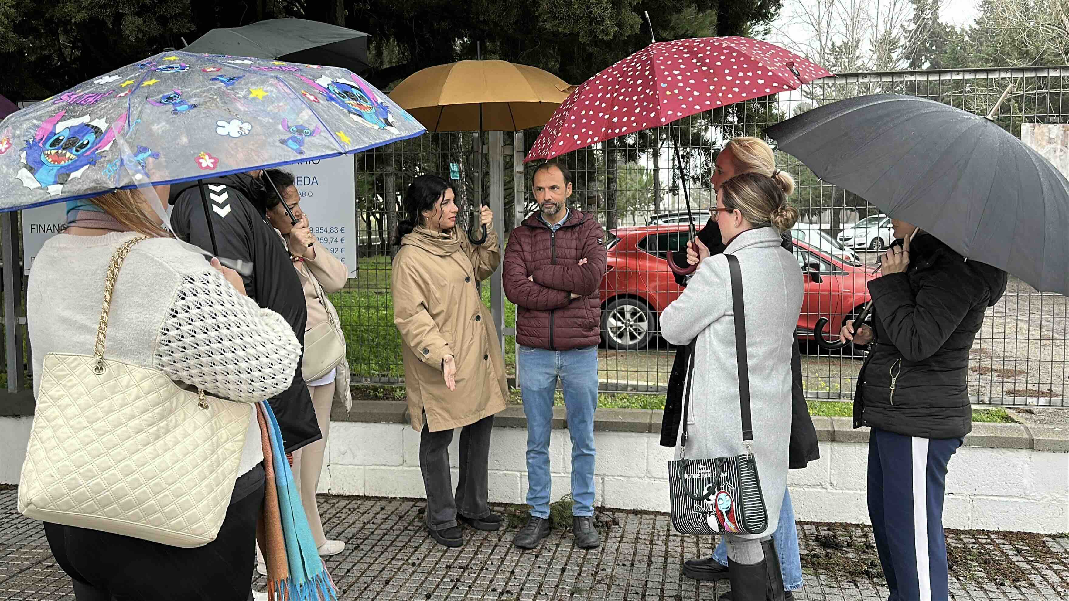 El PSOE acusa a la alcaldesa de abandonar el CEIP Maestro José Sabio
