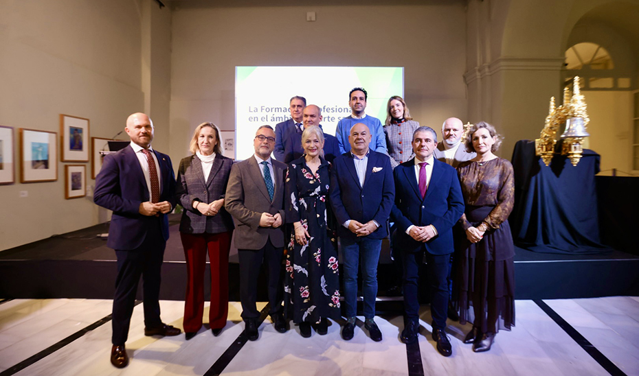 La Junta impulsa la profesionalización del Arte Sacro para asegurar la competitividad del sector