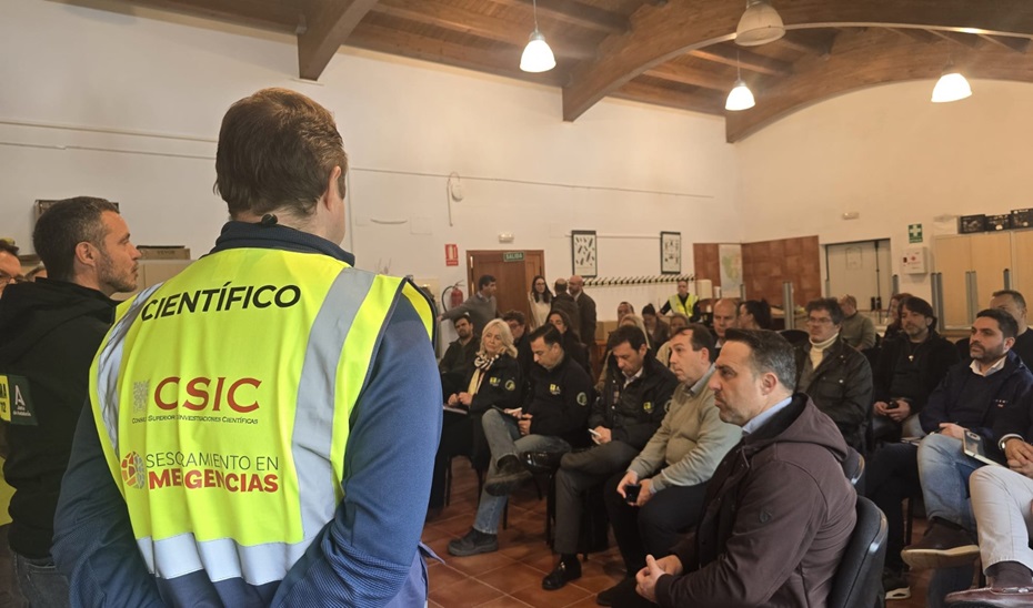 Junta y Gobierno ofrecen información científica a los municipios gaditanos afectados por ruidos y movimientos del suelo