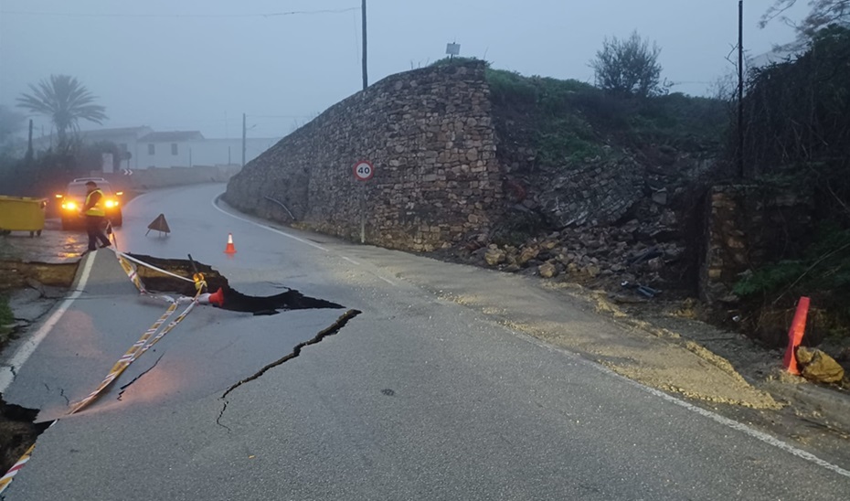 EMA 1-1-2 pide extremar la prudencia ante la entrada de la borrasca Oriana en Andalucía