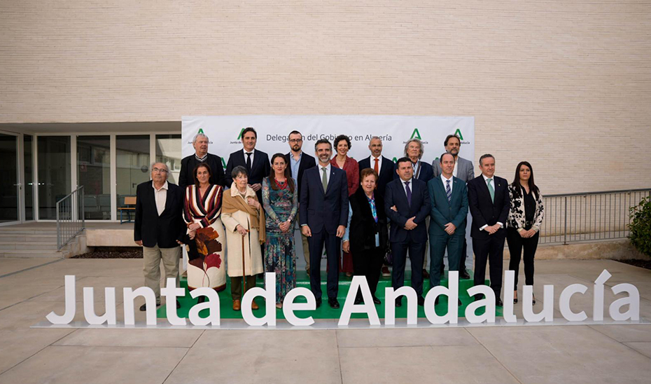 El Gobierno andaluz reconoce a diez personas y entidades su trabajo por el desarrollo de Almería en el acto del 28F
