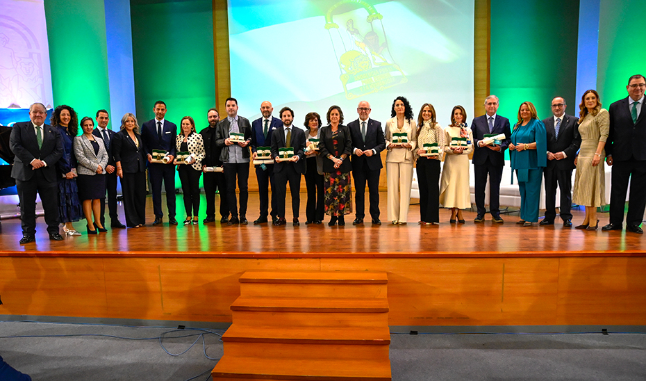 La Junta destaca en Jaén la fortaleza de una comunidad «que cumple, avanza y no se rinde»