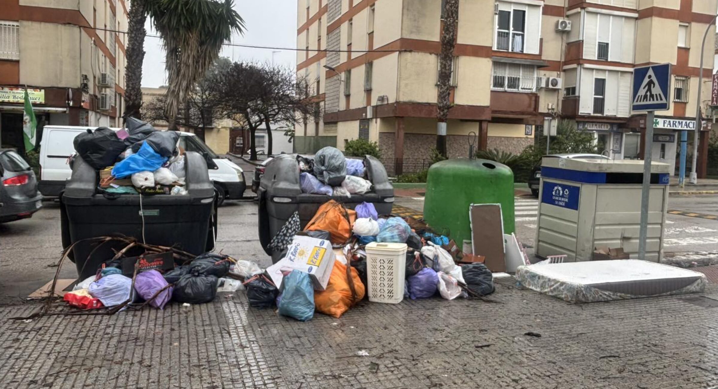 Suspendido el servicio de recogida de residuos en Sanlúcar por el temporal