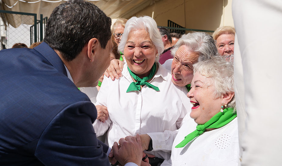 Andalucía duplica su inversión en dependencia desde 2019 y alcanzará este año los 2.610 millones