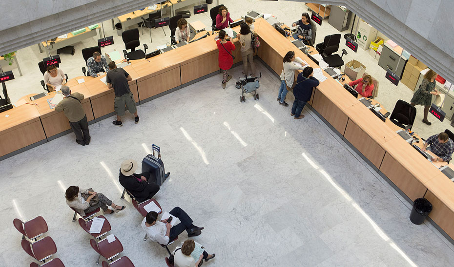 Las bajadas de impuestos en Andalucía ahorran casi 1.800 millones anuales a los contribuyentes