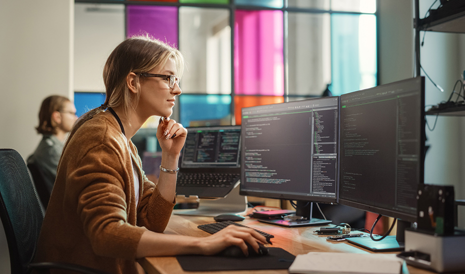 Empleo destina 40 millones para transformar 5.000 contratos parciales a jornada completa de trabajadores mayores de 30 años