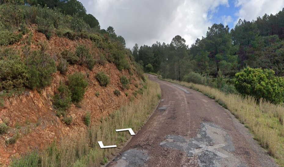 Un fallecido al salirse de la vía en Almonaster la Real (Huelva)