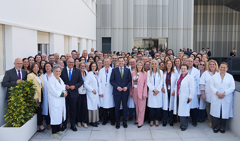 Moreno inaugura la ampliación del Hospital de La Axarquía, un «salto de calidad» para la sanidad