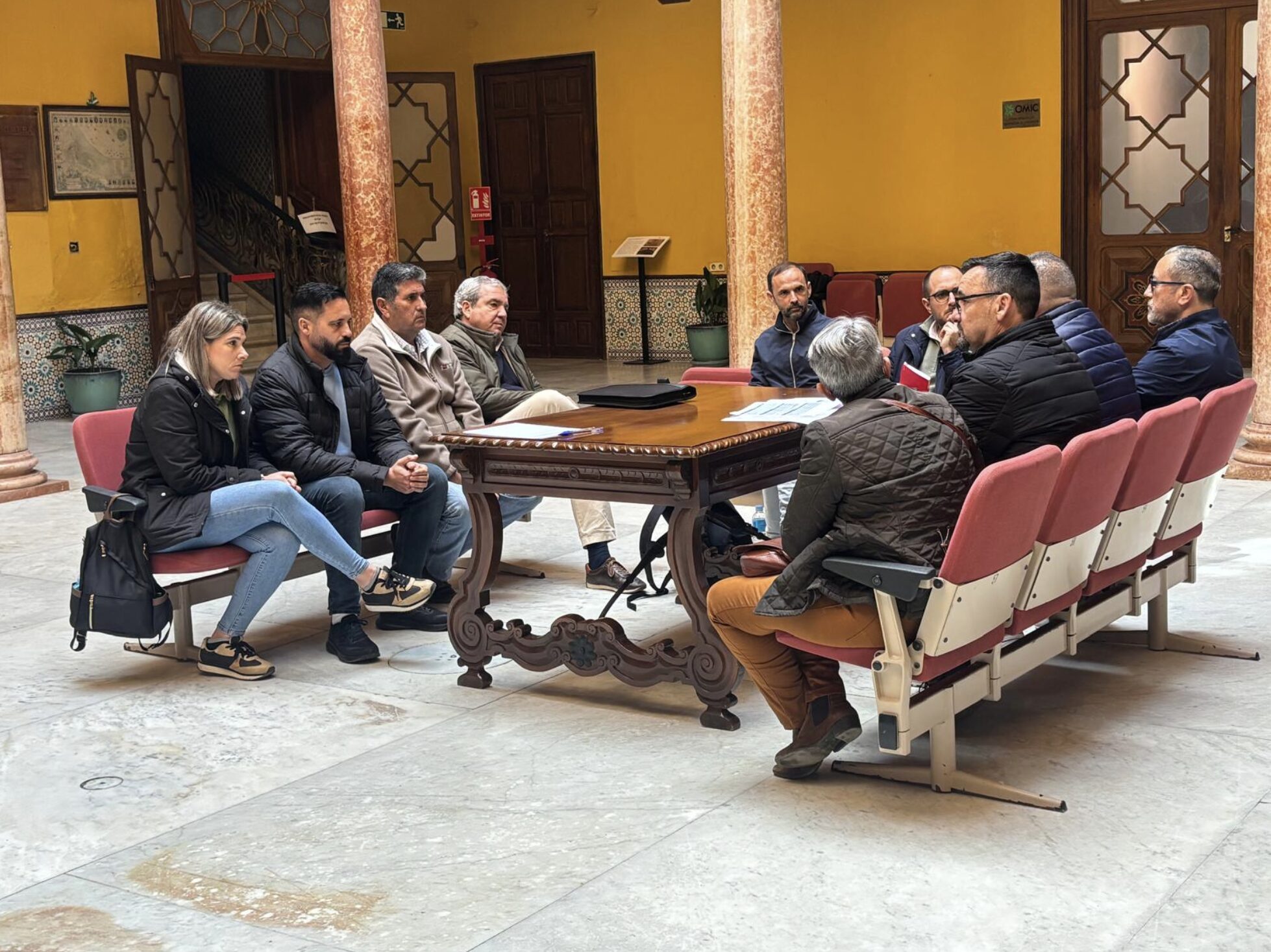 Situación crítica de la Policía Local: la alcaldesa rechaza sentarse con oposición y sindicatos para buscar una solución