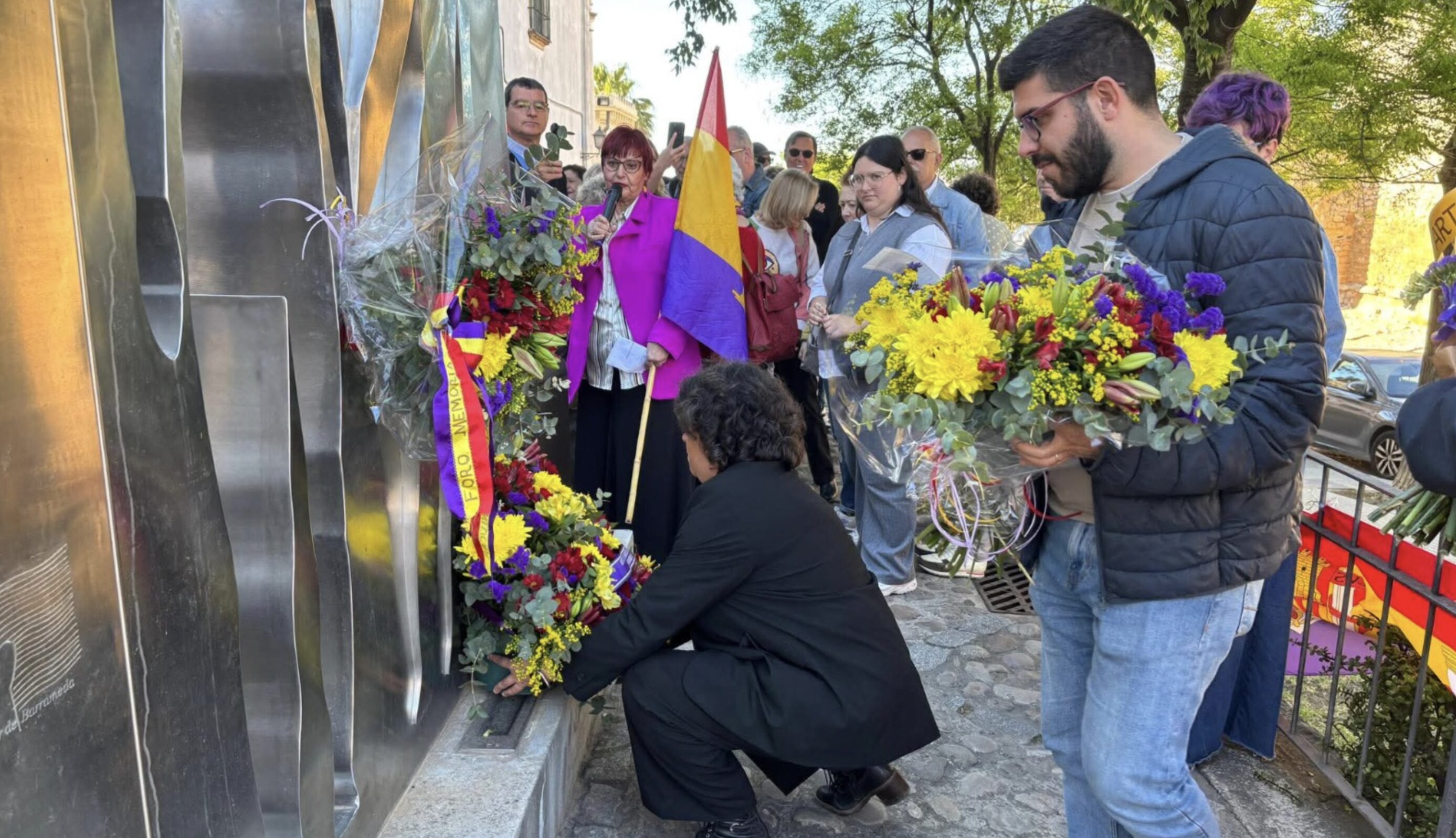 IU Sanlúcar reivindica el legado de la Segunda República en un acto de memoria democrática