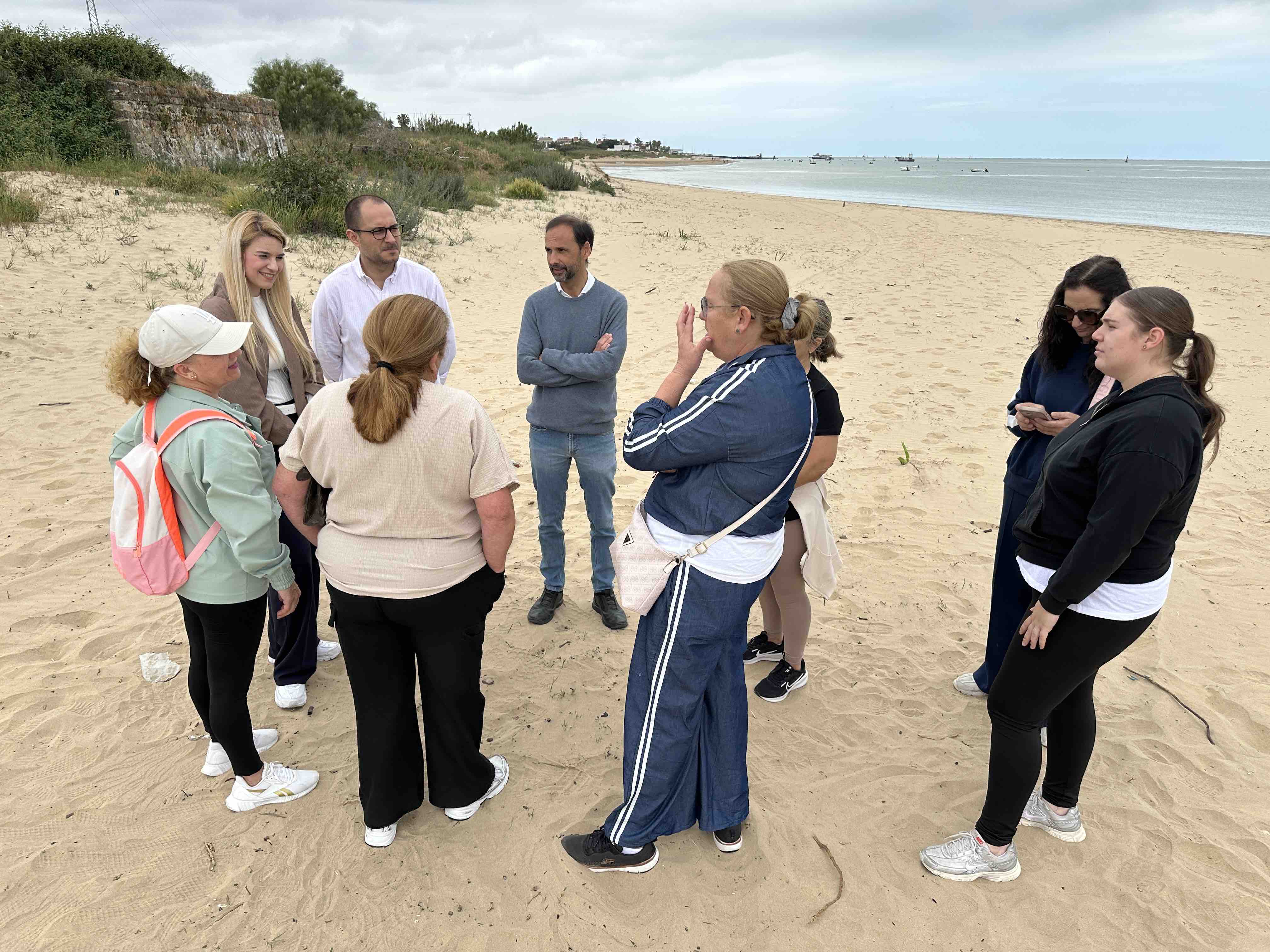 El PSOE reclama mejoras en la playa de las barriadas de Andalucía y Los Marineros